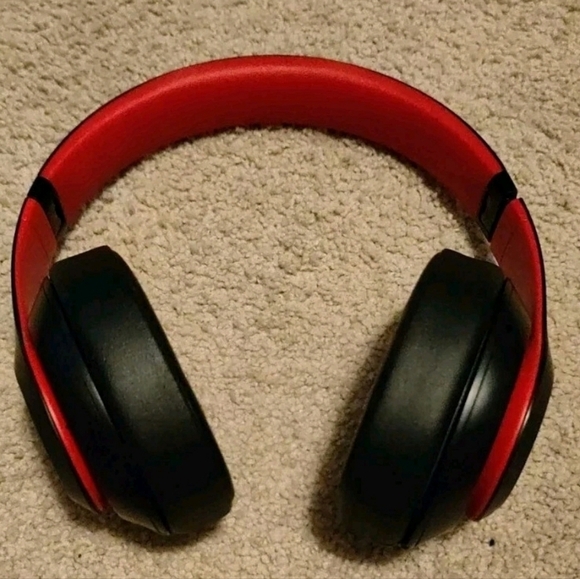 Open Box Brand New Never Used Dre Beats Studio 3 Over Ear Noise Canceling - Picture 3 of 7